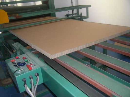 深圳蜂窝纸板定做（蜂窝纸板生产线视频）-图3